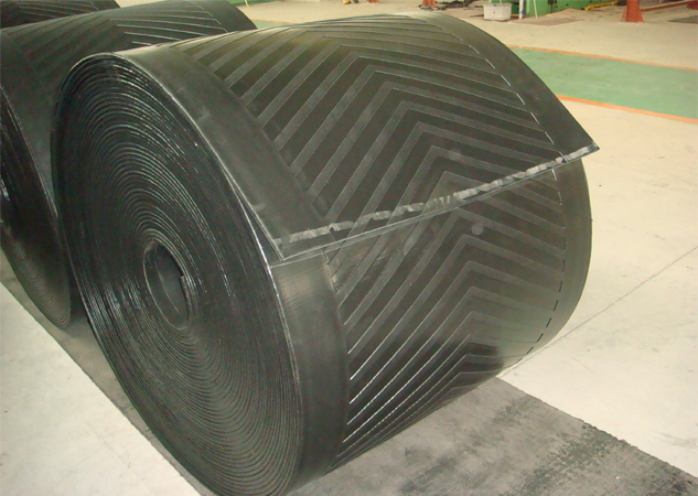 Patterned Surface Conveyor Belt